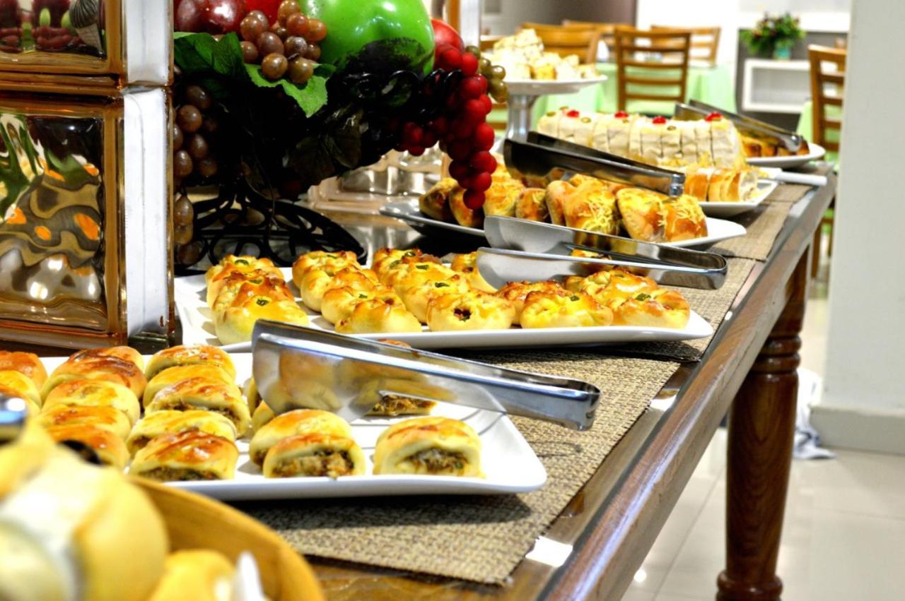 Santa Monica Palace Hotel كورومبا المظهر الخارجي الصورة